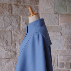 【Elegant Cape Coat】清爽優雅淡藍色立領（立領）帶背軛 第5張的照片