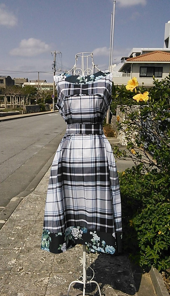 クラシカルワンピース】バーバリー調チェック×ブルーローズ 切り替え