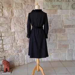 （M）me腳色的黑色小禮服古典禮服八分之一袖天鵝絨 第10張的照片