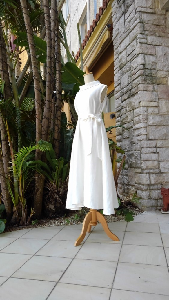 リネン リゾート ロング エレガント ドレス ワンピース 真っ白でクラシカル（M） 8枚目の画像