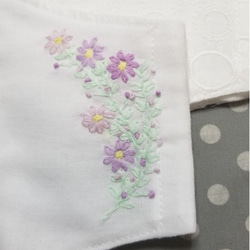 手刺繍とコットンレースの立体マスク ２枚セット　No.8 3枚目の画像