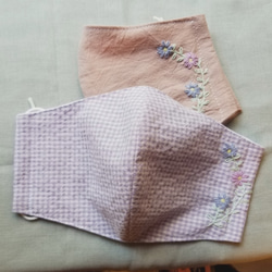 手刺繍入り立体マスク　２枚セット 2枚目の画像