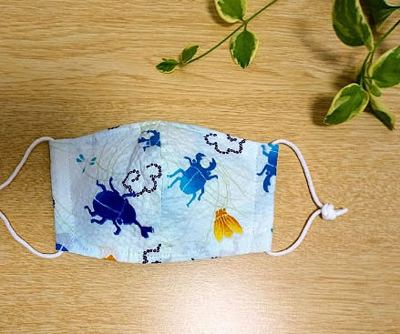 キッズ/カブト虫もクワガタもいる！子ども立体マスク（S) 1枚目の画像
