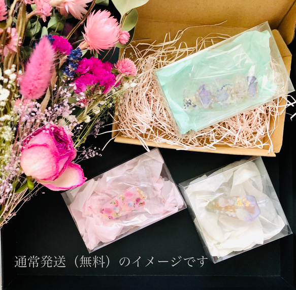 ♡鉱物植物標本　薔薇のドライフラワーのヘアバレッタ♡ピンク赤レッドレジン鉱石 5枚目の画像