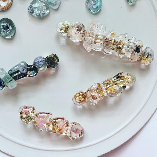 ☆*:.。. ハンドメイド♡レジンヘアバレッタ♡バタフライフラワー .。.:*☆