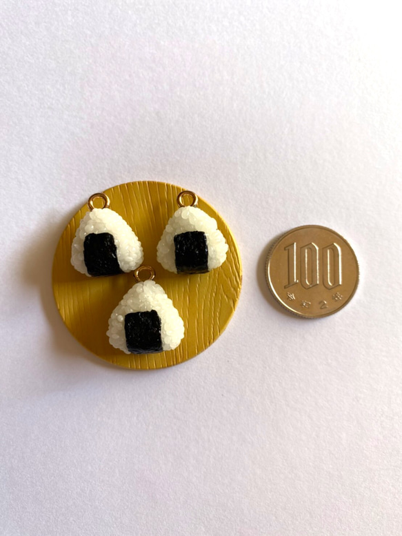 806】うどんのチャーム／ストラップ／樹脂粘土