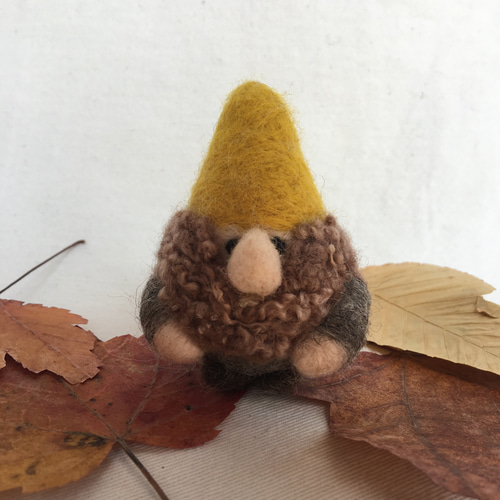 羊毛フェルトの小人 “Robert” 羊毛フェルト Ash Craft. 通販 9060164