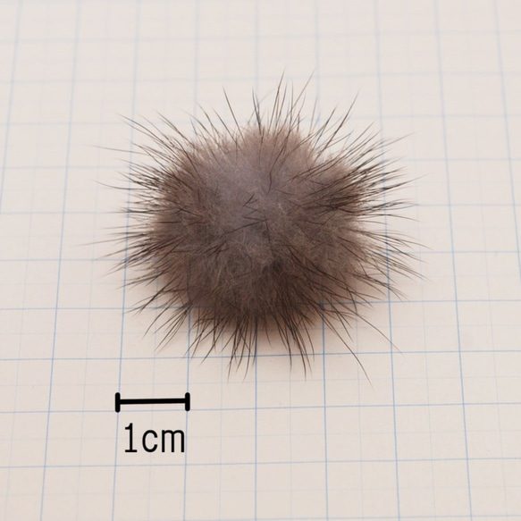 ミンクファーボンボン　グレー2個　3cm 2枚目の画像