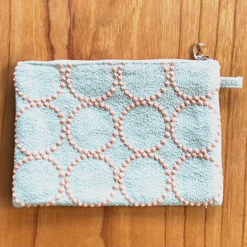 ミナペルホネン 生地使用　wind flower パッチワークフラットポーチ ミナペルホネン field of flower のポケットティッシュポーチ