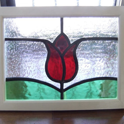 ステンドグラスのパネル－赤いチューリップ－ 2枚目の画像