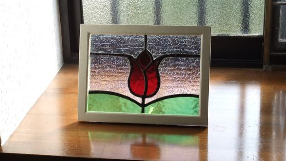 ステンドグラスのパネル－赤いチューリップ－ 4枚目の画像