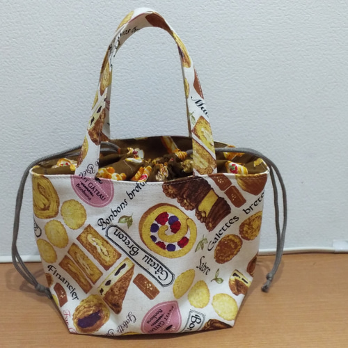 ✴︎✴︎✴︎SALE!!＊アンティーク着物のパッチワークコロンバッグ 