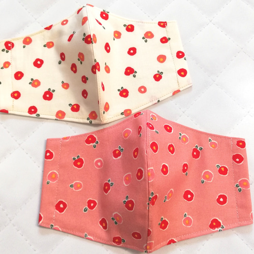 和風] 椿 ハートの様なドットの様なつばきの花柄立体マスク 桃・生成り