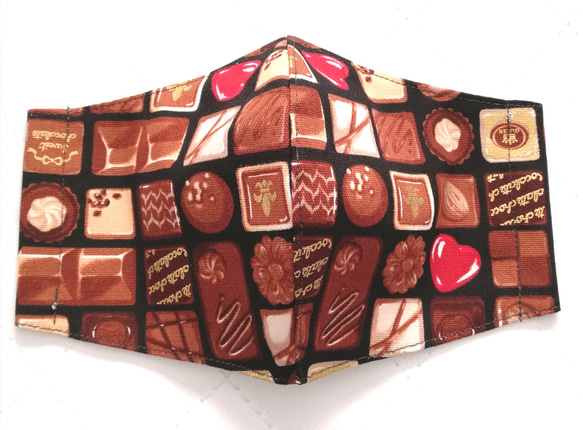 【チョコ柄】リアルなチョコレー柄の立体マスク　ブラウン　ハート　手作りマスク　バレンタイン 1枚目の画像