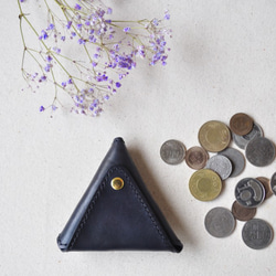三角皮革零錢包-經典黑 第1張的照片