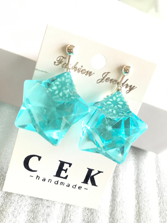 ワンコイン⭐︎星形アクリルアイスのピアスorイヤリング⭐︎7色