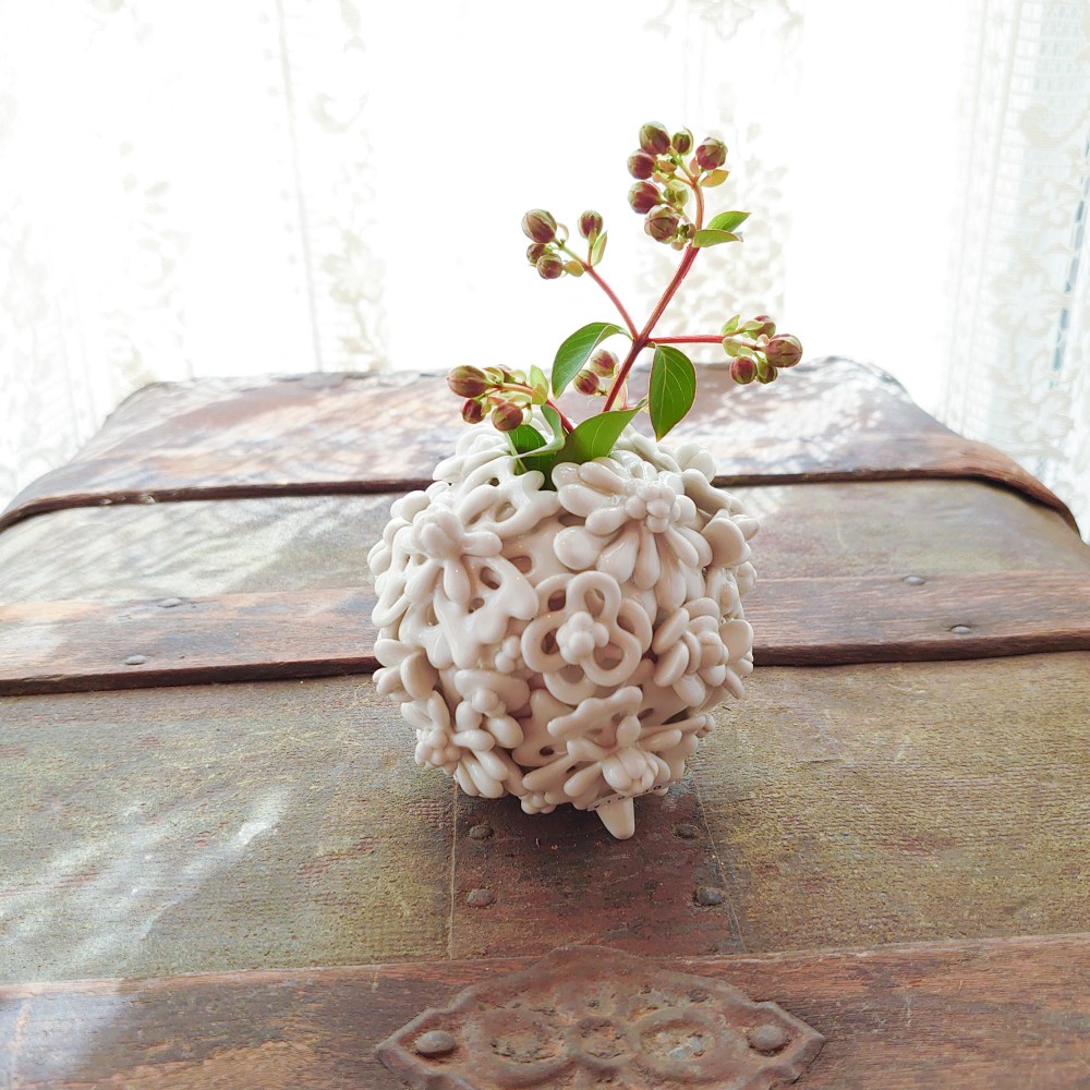 オブジェのような花器　 磁器 12,320円