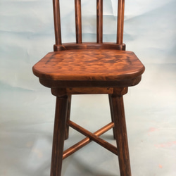 背付き回転椅子　回る椅子　木の椅子　ワークスペースを心地よく　ひのき 1枚目の画像