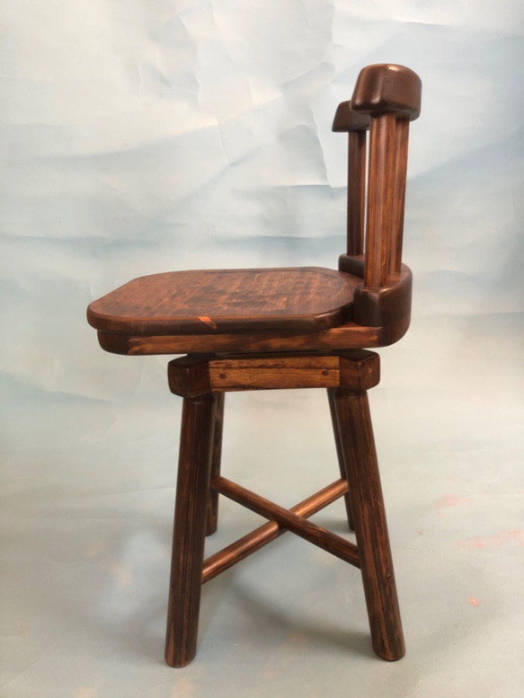 背付き回転椅子　回る椅子　木の椅子　ワークスペースを心地よく　ひのき 3枚目の画像