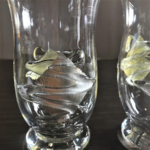 銀窗啤酒杯對玻璃 第2張的照片