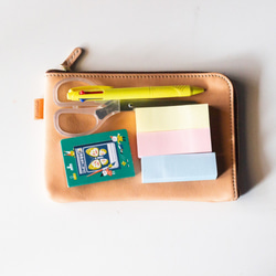 【全3色】栃木レザー LジップポーチM チョコ A6サイズ対応 パスポート や 母子手帳入れ にも 8枚目の画像