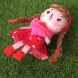 おままごとに　手のひらサイズの小さなお人形　いっしょにおでかけおりたたみハウスで遊べます。mimi doll 1 4枚目の画像