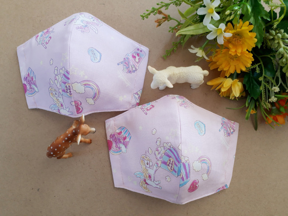 【限定再販】夏用　キッズサイズ立体マスク　ユニコーン・スイーツ柄ピンク&紫　2枚セット 1枚目の画像