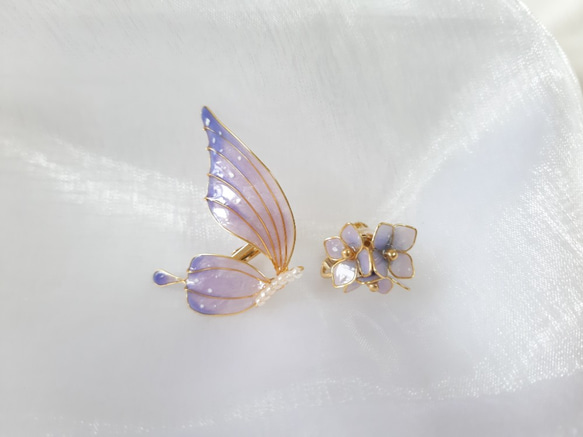 繡球花與蝶 不對稱耳環 樹脂 蝴蝶 貼耳耳環 耳夾 第5張的照片