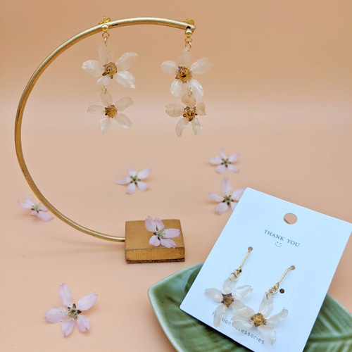 桜 本物の花のアクセサリー ピアス イヤリング ピアス（フック