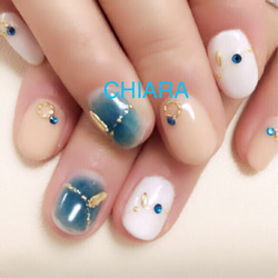 ライトブルーキルティングデカパーツQUEENネイルチップ ネイル