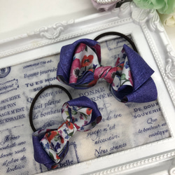 ママとお揃い♡ 紫×水彩画調の花柄♡ 立体的リボンのヘアゴム 2個set 1枚目の画像