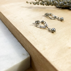 長方鍊條 小珍珠 鋼質耳環 第2張的照片