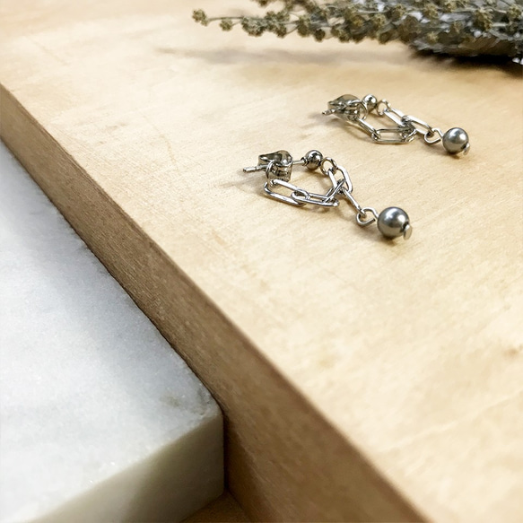 長方鍊條 小珍珠 鋼質耳環 第2張的照片