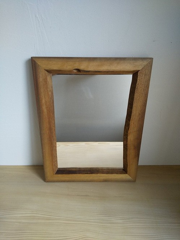 木製鏡　耳付き　ウォールナット 1枚目の画像