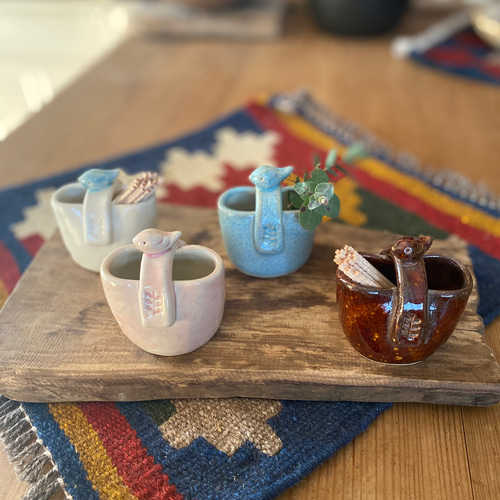 信楽焼 陶器の一輪挿しにもなる爪楊枝入れ 茶色 一輪挿し・花瓶・花器