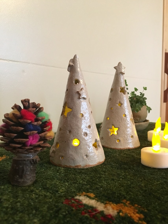 陶器のミニクリスマスツリーランプ LEDランプ付 再販1 3枚目の画像