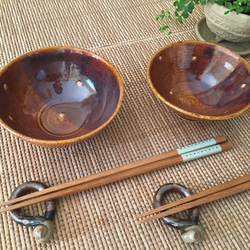 夫婦茶碗と箸置きのセット 1枚目の画像