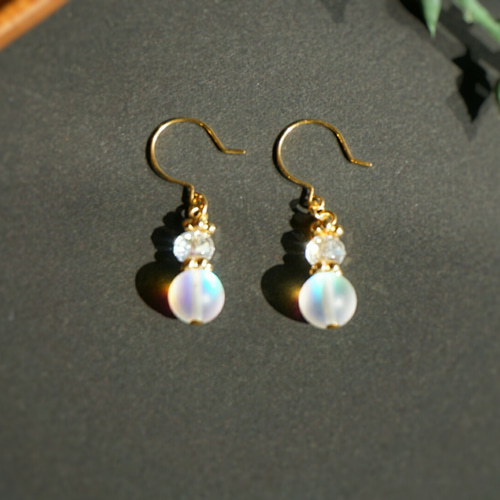 オーロラの輝き☆フロスト加工・ルナフラッシュピアス☆ ピアス 