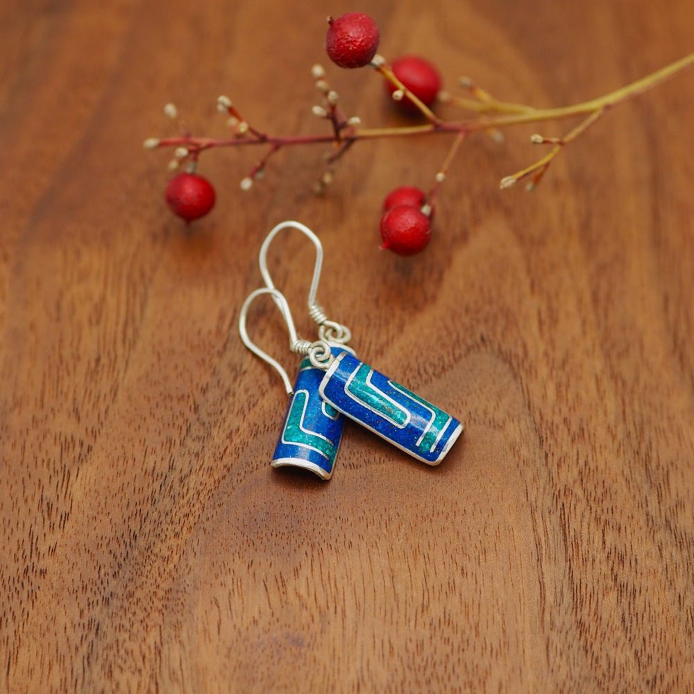 インカの小道の天然石と銀のピアス　青水色　-シルバーとターコイズとラピスラズリ-　SV950　O01　O40