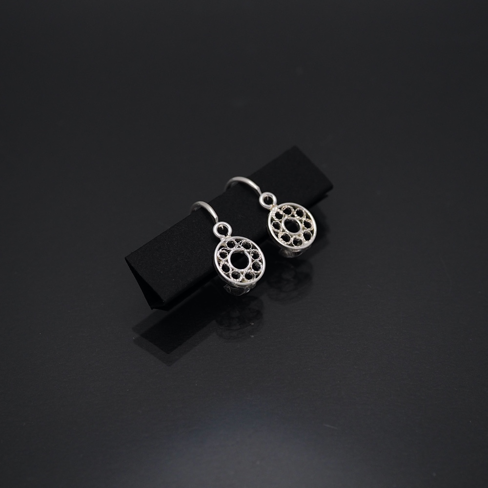 コロニアル装飾の円形フィリグラーナフープピアス　-伝統の銀線細工-　SV950　F51　F52　F53