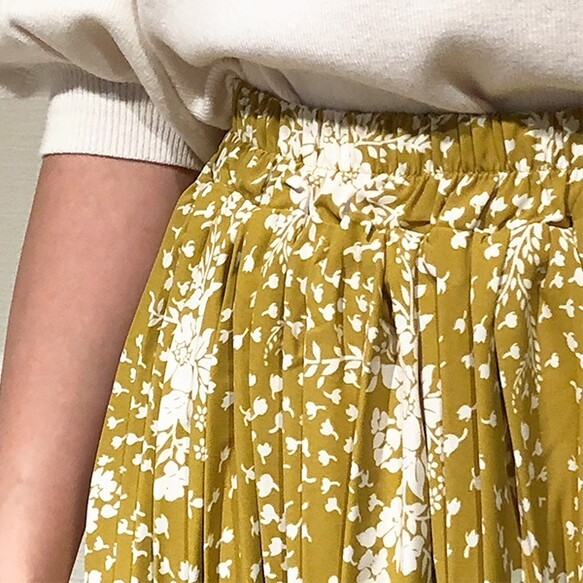 【終了】花柄のプリーツスカート3色できました シフォン生地のAラインプリーツスカート 【小花柄３色プリーツスカート】 7枚目の画像