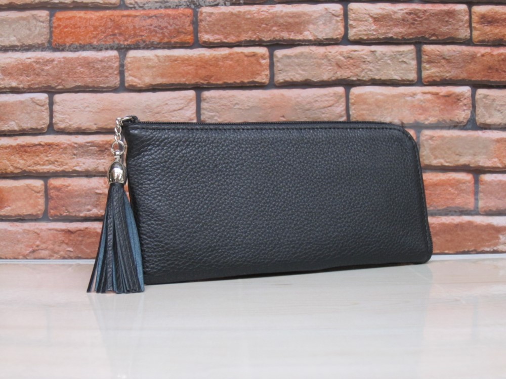 本シュリンク革（牛革）L型ラウンド財布（ブラック）フリンジ付き　春財布♪