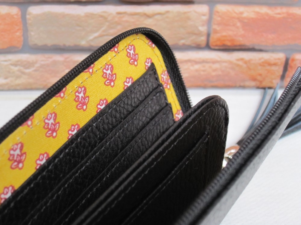 本シュリンク革（牛革）L型ラウンド財布（ブラック）フリンジ付き　春財布♪