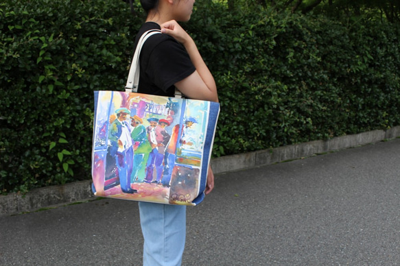 A4サイズも楽々入る、フランス製絵画プリント生地を使ったトート