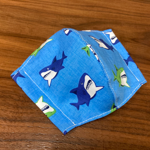 受注製作＊送料無料】ハンドメイド 布マスク 子供用 サメ 2枚セット 布