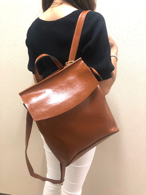 軽くて柔らかく上質でシンプルなレザー3wayリュック☆ショルダー可能☆キャメル色 1枚目の画像