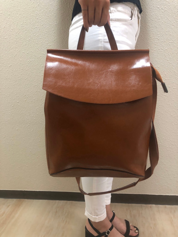 軽くて柔らかく上質でシンプルなレザー3wayリュック☆ショルダー可能☆キャメル色 3枚目の画像