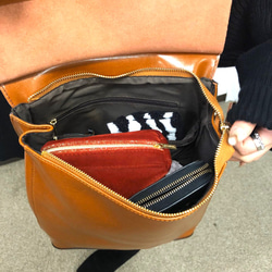 軽くて柔らかく上質でシンプルなレザー3wayリュック☆ショルダー可能☆キャメル色 6枚目の画像