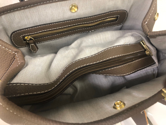 エコレザートートバッグ☆カラーバンドショルダーベルト2本付&インナーバック付☆25cmサイズ☆オレンジ色 5枚目の画像