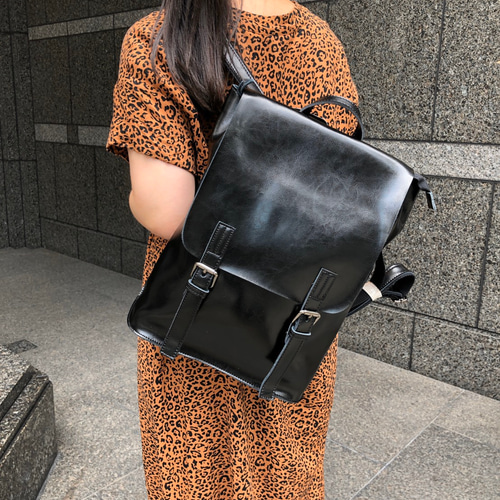 予約販売】8月末頃発送予定☆A4サイズも楽々収納なレザー3wayリュック